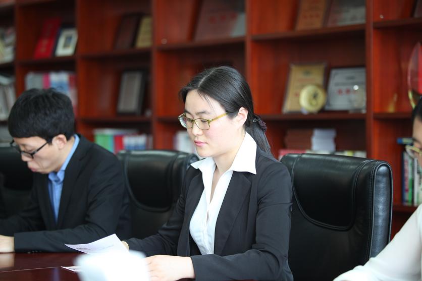 岳成律师事务所2015年度校园招聘复试举行